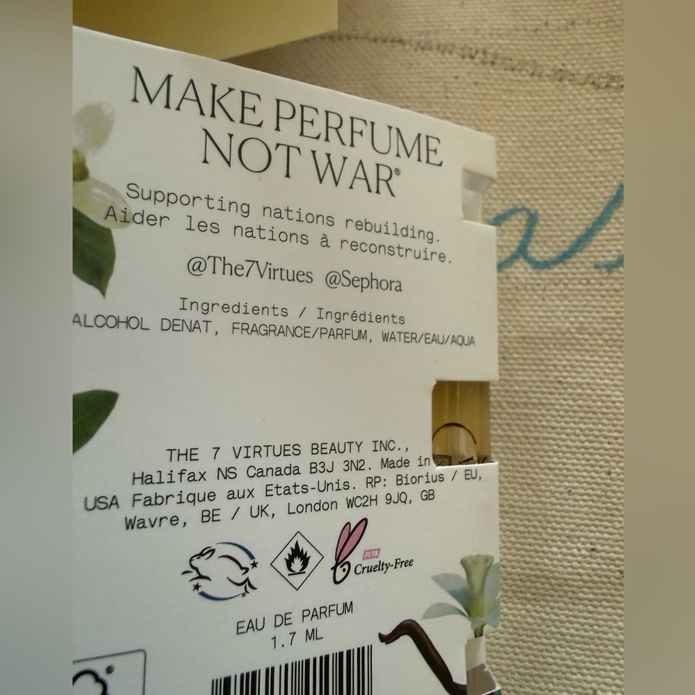 SOLD SOLD SOLD Bundle of 5 Delux Perfume Samples - Picture 4 of 5